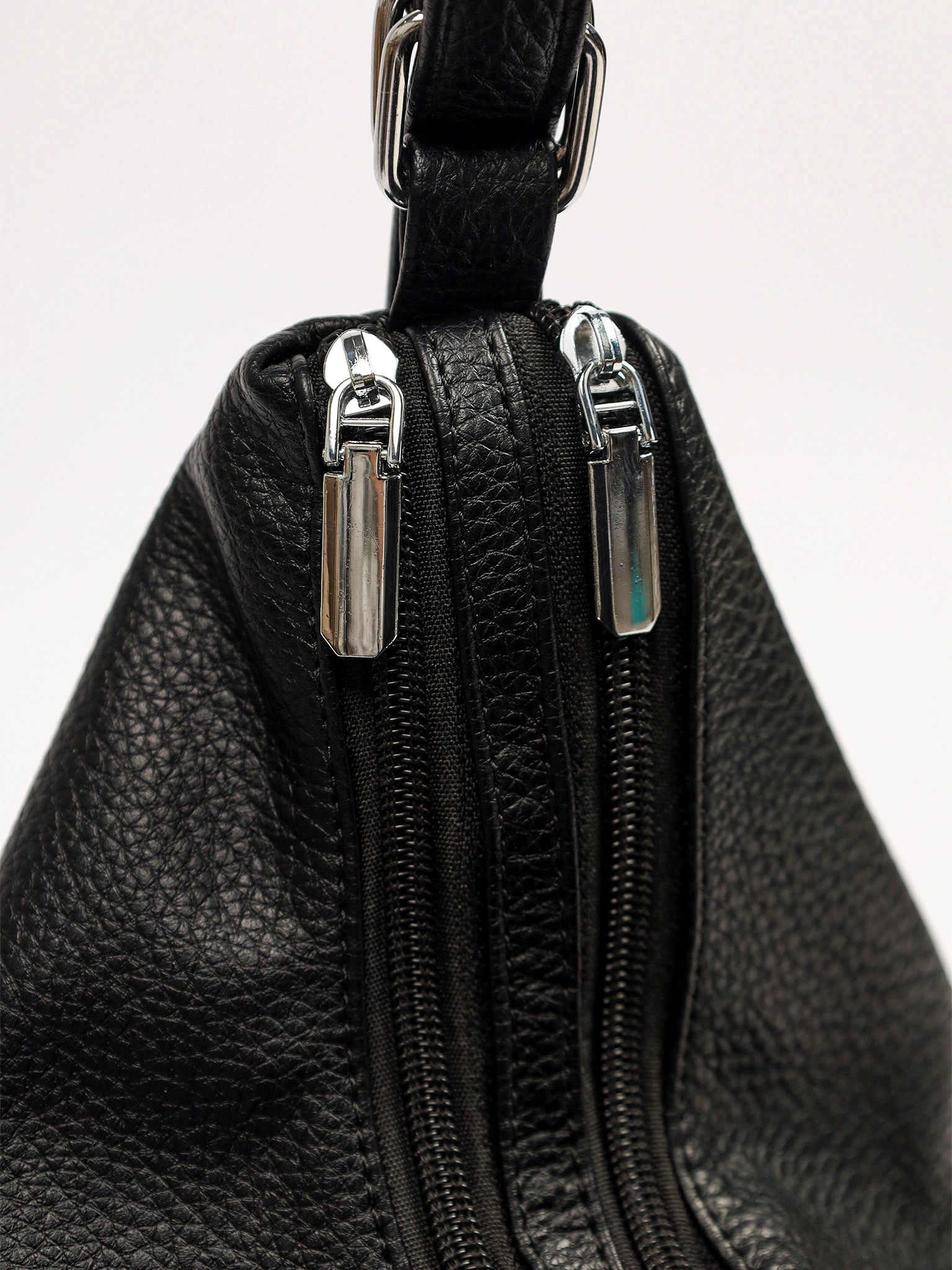 Сумка-шоппер с декоративными пуллерами в ассортименте